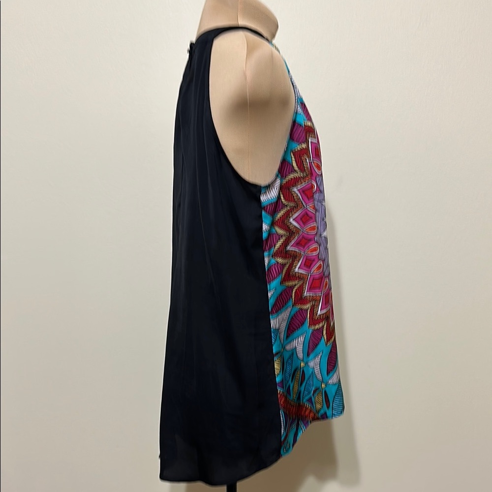 Nicole Miller Blue and Pink Graphic Sleeveless Tank Top - Picture 4 of 10